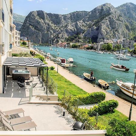 Luxury Apartment With Hot Tub Omiš Eksteriør bilde