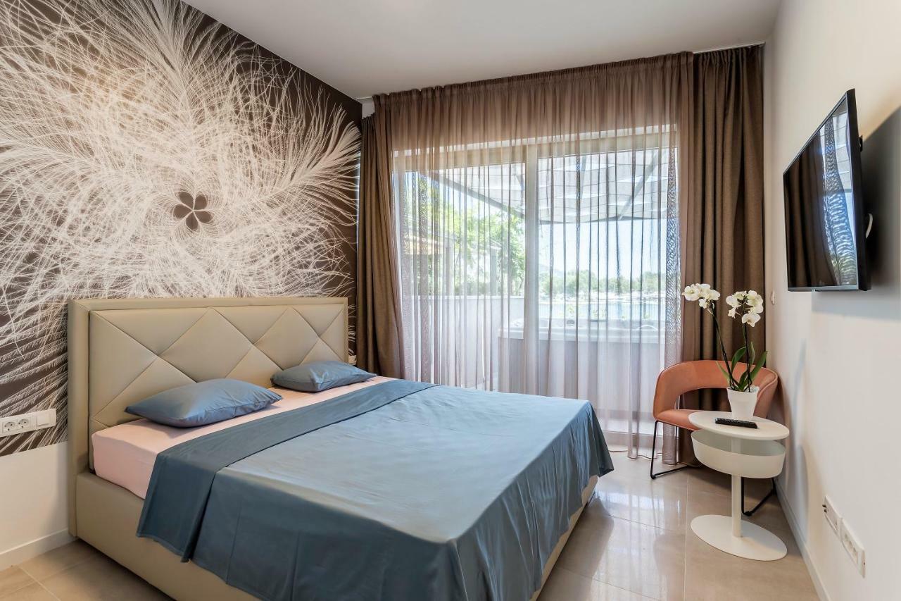 Luxury Apartment With Hot Tub Omiš Eksteriør bilde