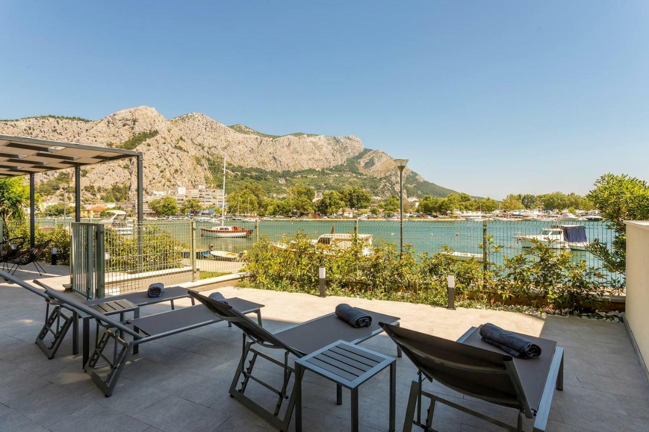 Luxury Apartment With Hot Tub Omiš Eksteriør bilde