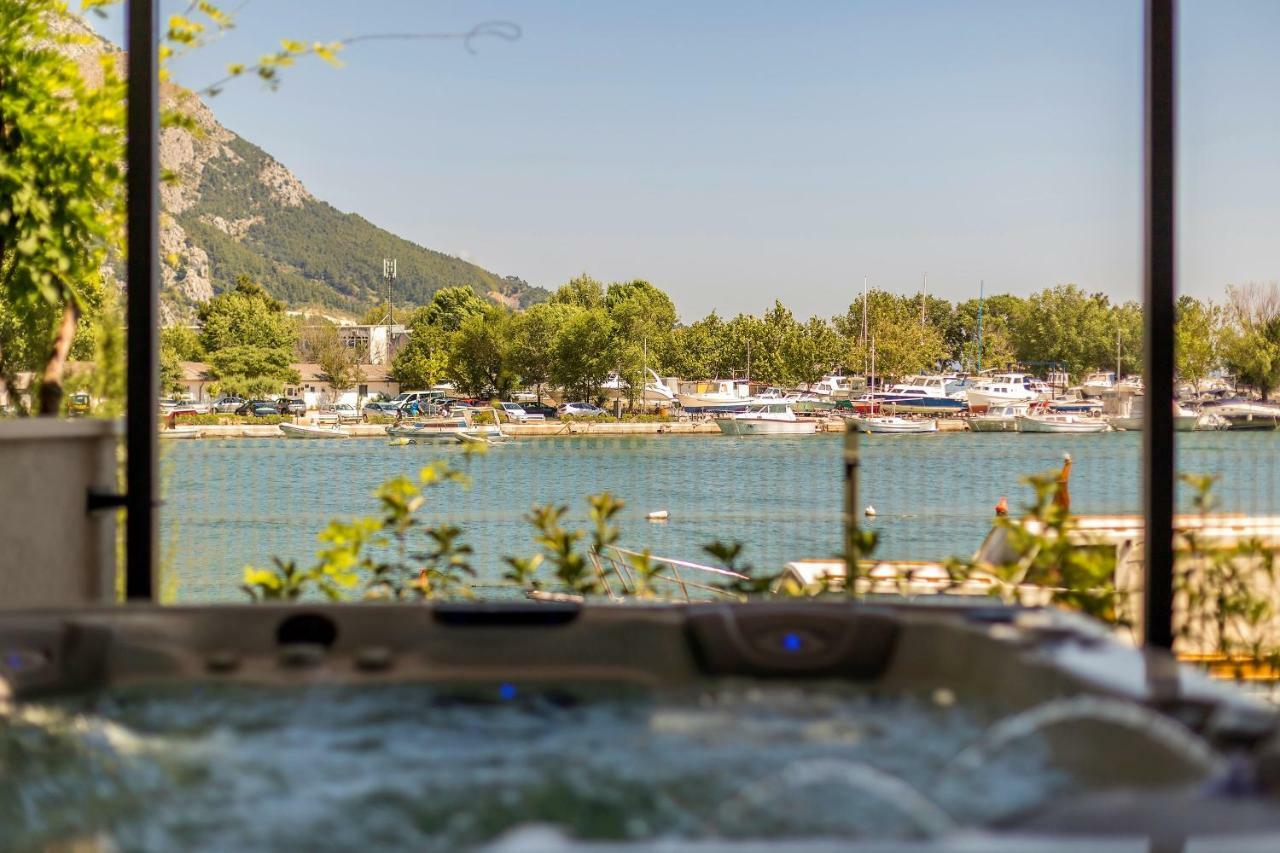 Luxury Apartment With Hot Tub Omiš Eksteriør bilde