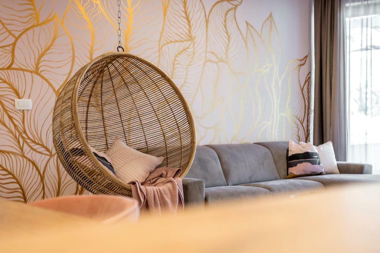 Luxury Apartment With Hot Tub Omiš Eksteriør bilde
