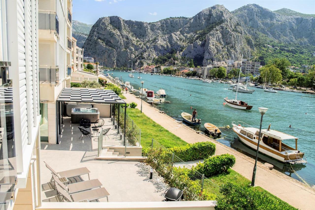 Luxury Apartment With Hot Tub Omiš Eksteriør bilde
